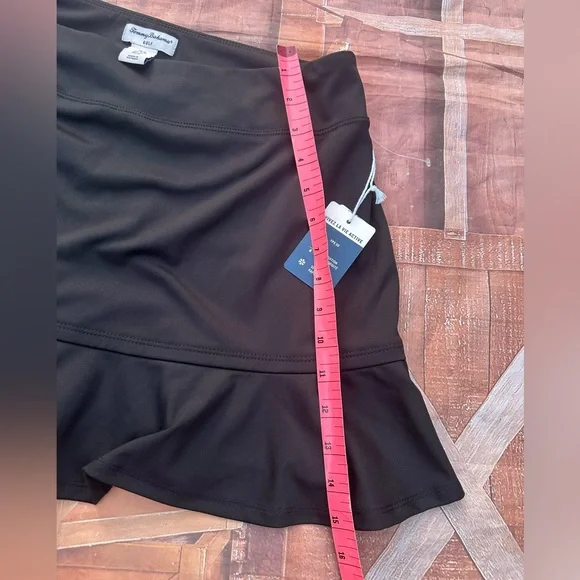 NWT Tommy Bahama Skort Skirt Size Medium Solid Black Pockets Golf Tennis - Picture 4 of 7